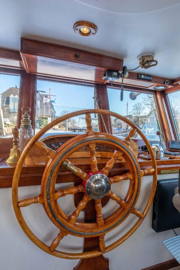 The Luxury Boat Hotel Zwolle  Buitenkant foto